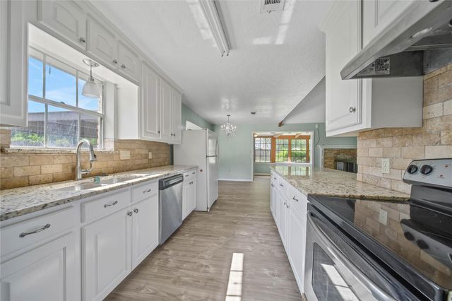 2519 River Ridge Drive, Conroe, TX 77385