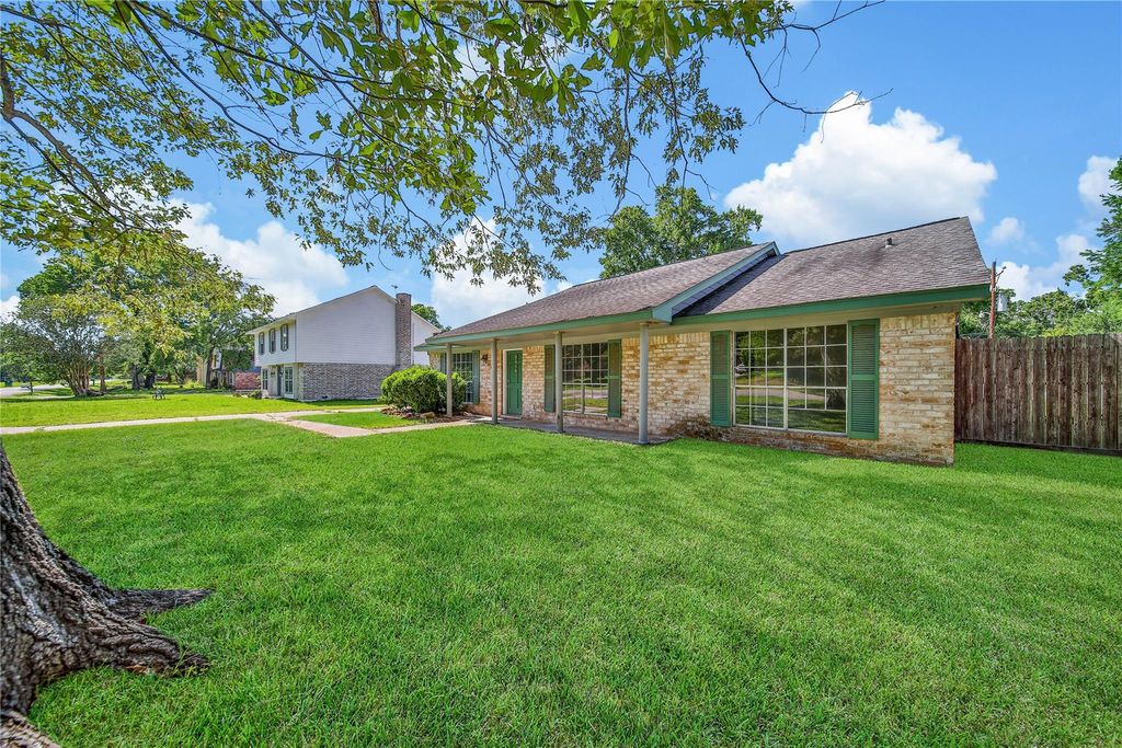2519 River Ridge Drive, Conroe, TX 77385
