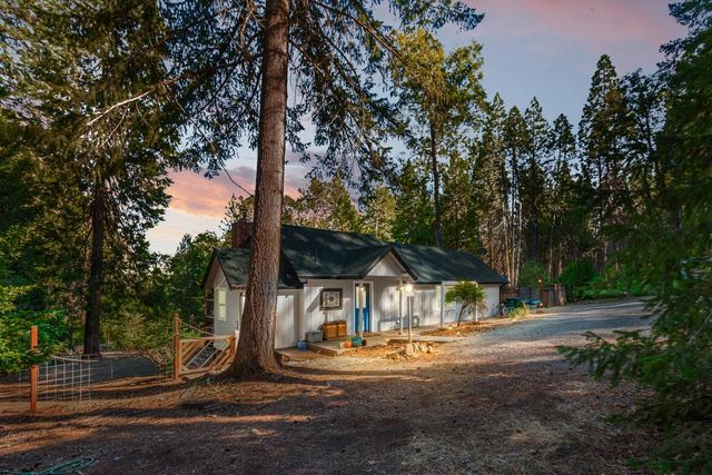 12933 Cedar Crest Ln, Grass Valley, CA 95945