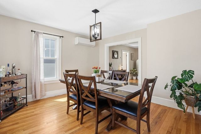 87 Hartford Ter, Springfield, MA 01118