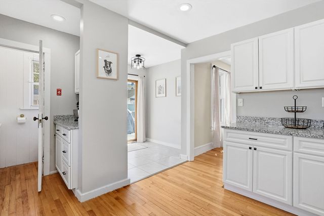 87 Hartford Ter, Springfield, MA 01118