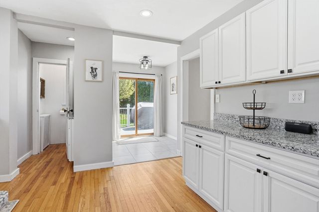 87 Hartford Ter, Springfield, MA 01118