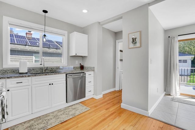87 Hartford Ter, Springfield, MA 01118
