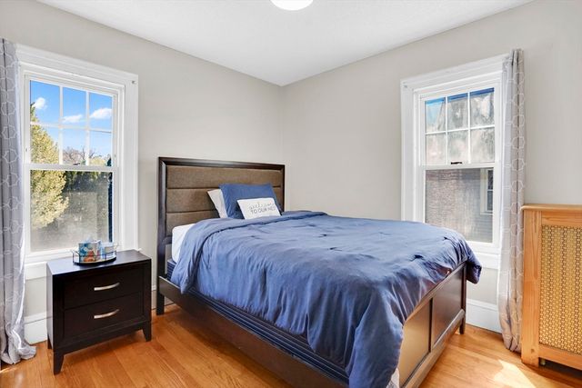 87 Hartford Ter, Springfield, MA 01118
