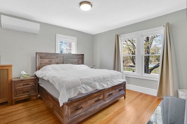 87 Hartford Ter, Springfield, MA 01118