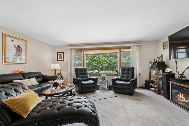 9206 Bennett Avenue, Evanston, IL 60203