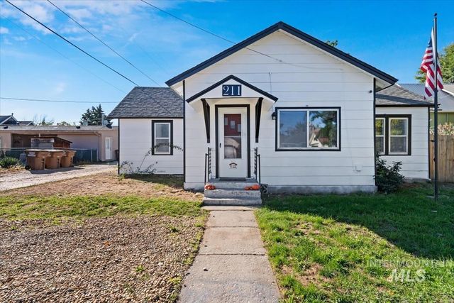 211 W 2nd Street, Emmett, ID 83617 property photo