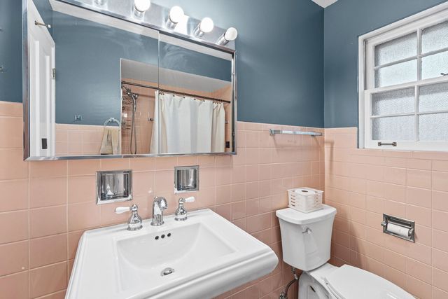 602 N Drury Lane, Arlington Heights, IL 60004