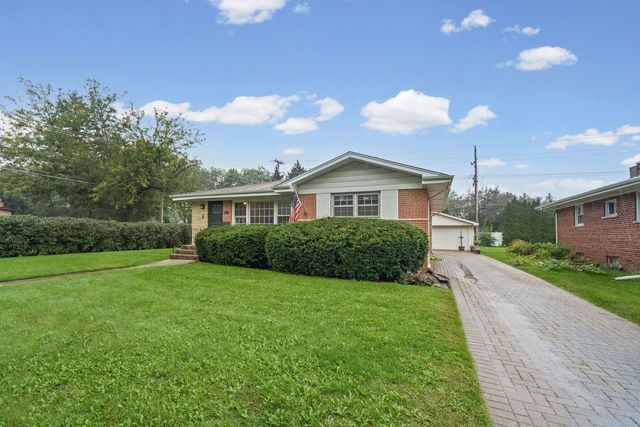 602 N Drury Lane, Arlington Heights, IL 60004