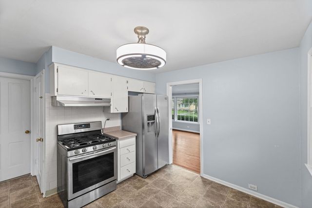 602 N Drury Lane, Arlington Heights, IL 60004
