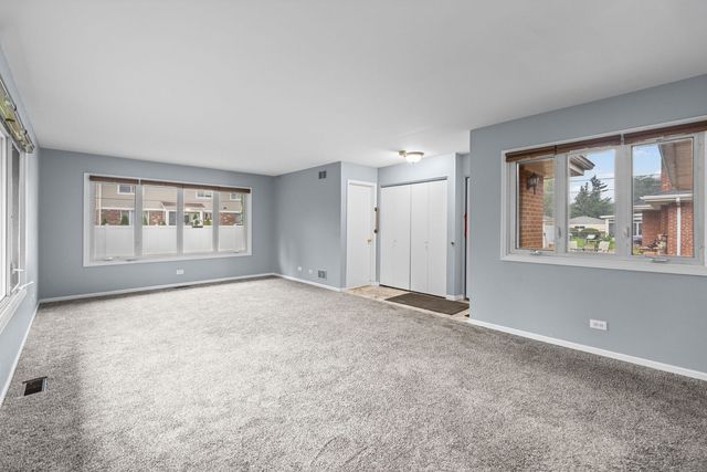 602 N Drury Lane, Arlington Heights, IL 60004