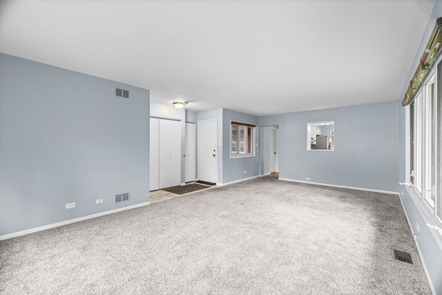 602 N Drury Lane, Arlington Heights, IL 60004