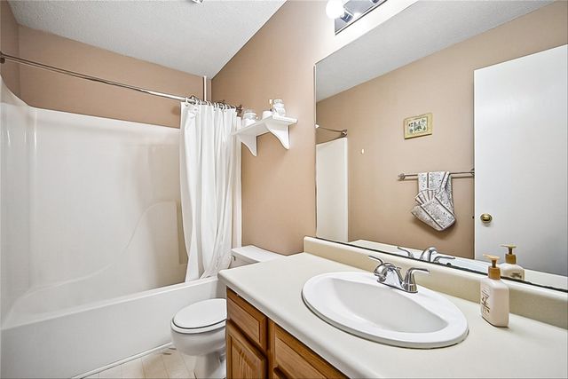 373 58th Court, West Des Moines, IA 50266
