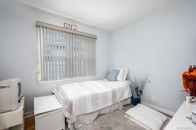 527 Willow Street, South Hempstead, NY 11550