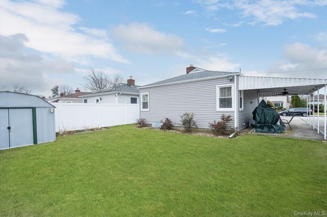 527 Willow Street, South Hempstead, NY 11550