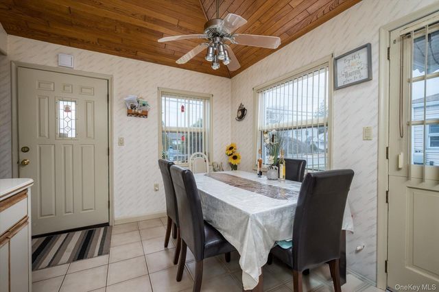 527 Willow Street, South Hempstead, NY 11550