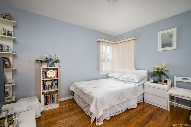 527 Willow Street, South Hempstead, NY 11550