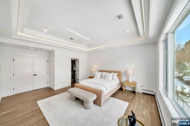 428 6th Street 1, Palisades Park, NJ 07650