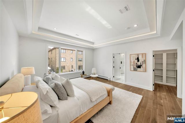 428 6th Street 1, Palisades Park, NJ 07650