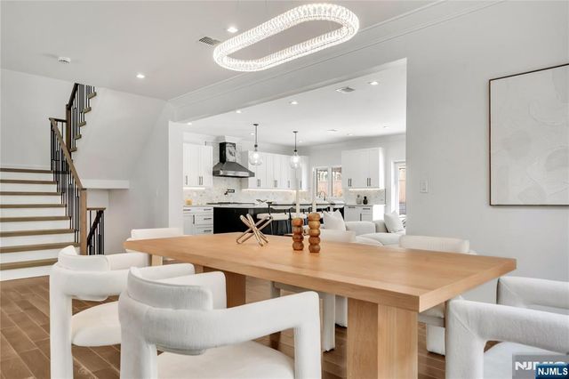 428 6th Street 1, Palisades Park, NJ 07650