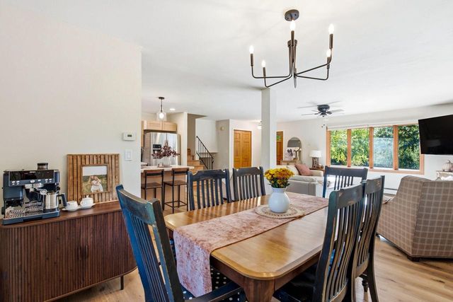 5974 Log House ROAD, Hartford, WI 53027