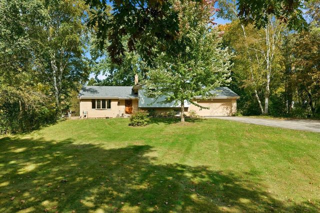 5974 Log House ROAD, Hartford, WI 53027