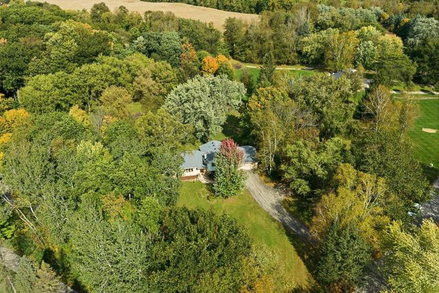 5974 Log House ROAD, Hartford, WI 53027