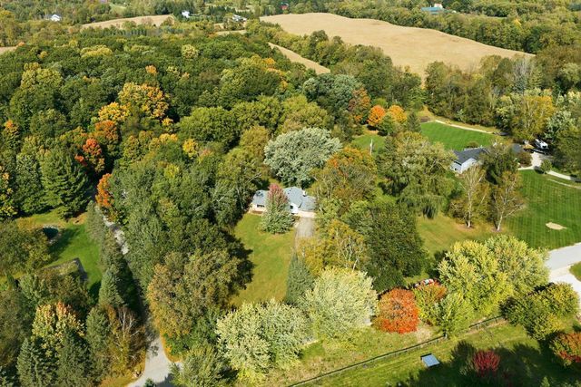 5974 Log House ROAD, Hartford, WI 53027