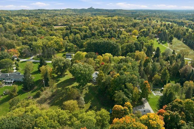 5974 Log House ROAD, Hartford, WI 53027