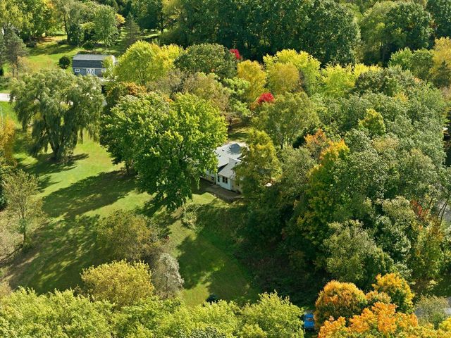 5974 Log House ROAD, Hartford, WI 53027