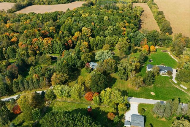5974 Log House ROAD, Hartford, WI 53027