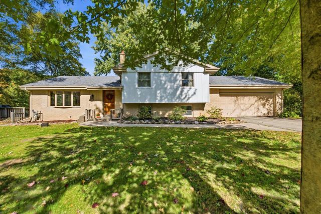 5974 Log House ROAD, Hartford, WI 53027