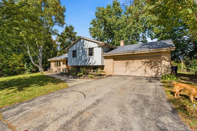 5974 Log House ROAD, Hartford, WI 53027