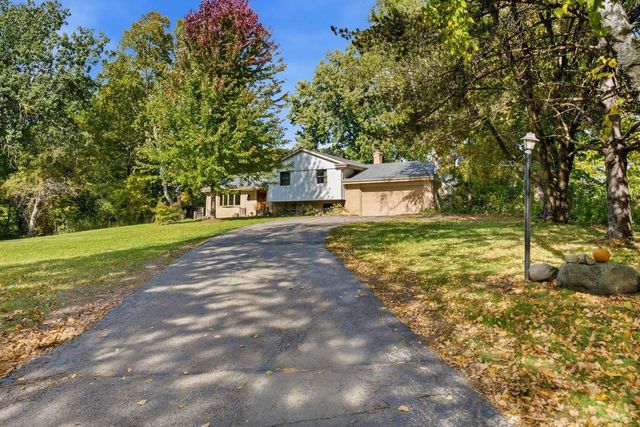 5974 Log House ROAD, Hartford, WI 53027
