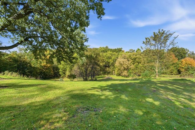 5974 Log House ROAD, Hartford, WI 53027