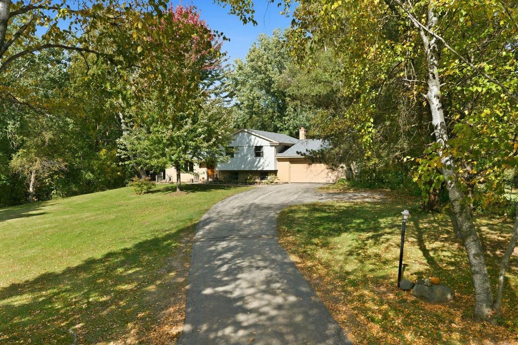 5974 Log House ROAD, Hartford, WI 53027
