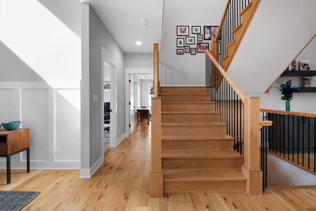 1922 Louis Drive, Crown Point, IN 46307