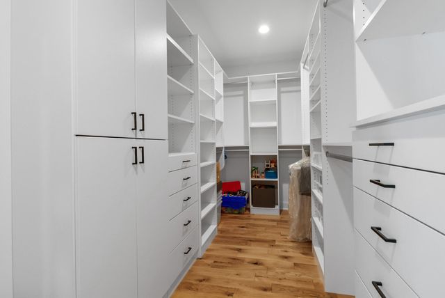 1922 Louis Drive, Crown Point, IN 46307