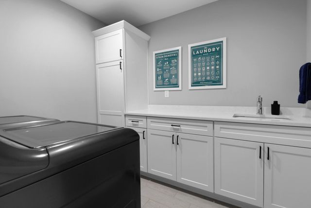 1922 Louis Drive, Crown Point, IN 46307