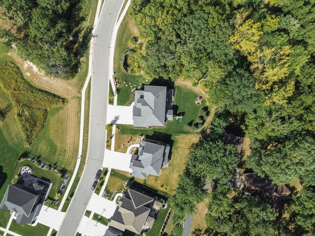 1922 Louis Drive, Crown Point, IN 46307