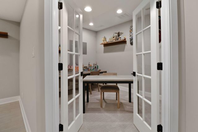 1922 Louis Drive, Crown Point, IN 46307