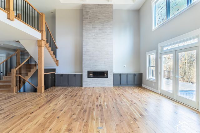 1922 Louis Drive, Crown Point, IN 46307