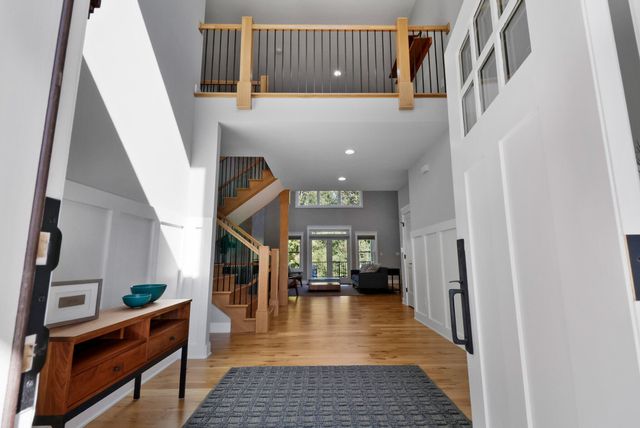 1922 Louis Drive, Crown Point, IN 46307