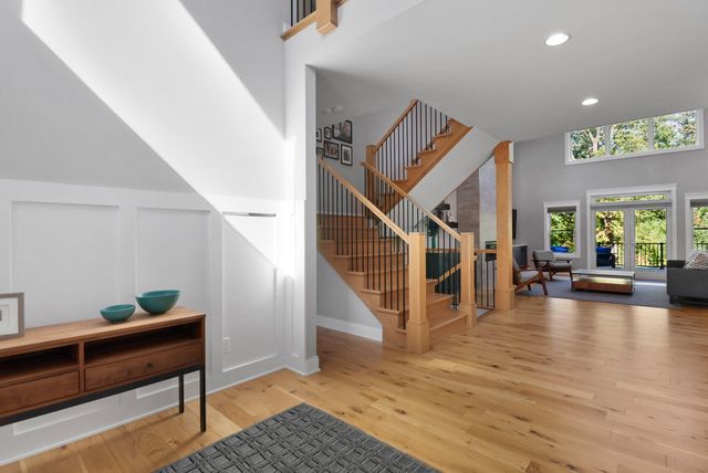 1922 Louis Drive, Crown Point, IN 46307