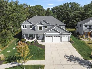 1922 Louis Drive, Crown Point, IN 46307