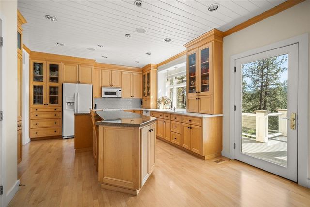 6502 S Highland Park Dr, Spokane, WA 99223