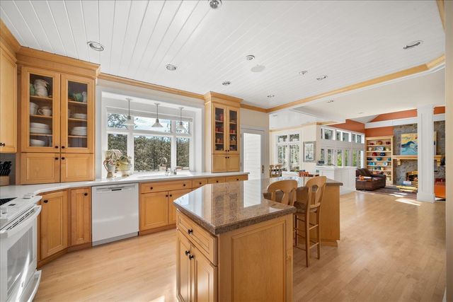 6502 S Highland Park Dr, Spokane, WA 99223