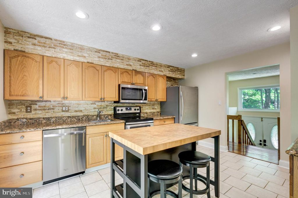 Image 10 of property listing at 12360 GREENSPRING AVE, Owings Mills, MD 21117