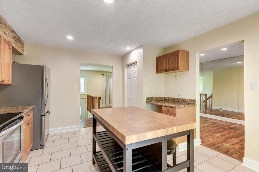 Image 12 of property listing at 12360 GREENSPRING AVE, Owings Mills, MD 21117