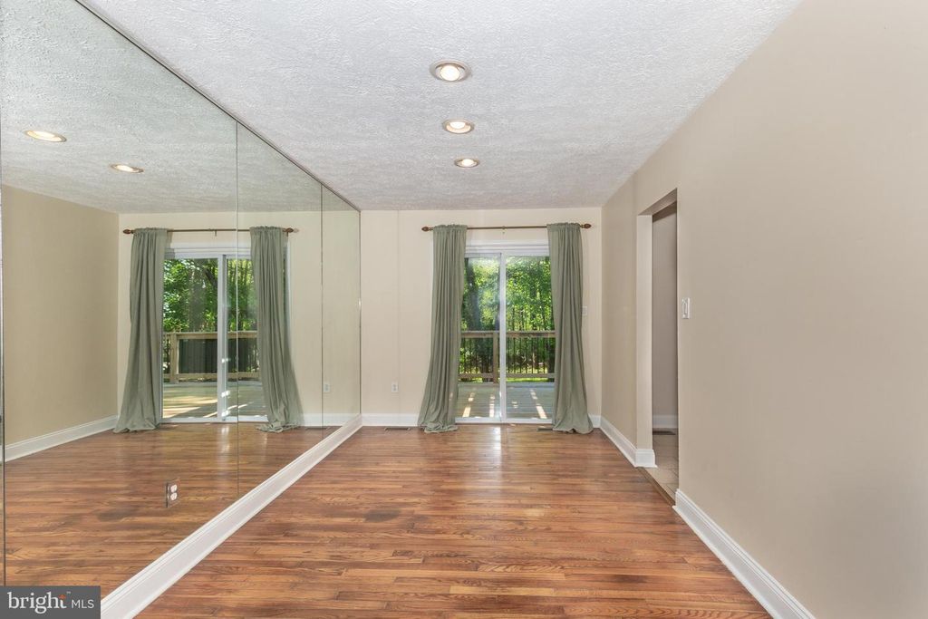 Image 5 of property listing at 12360 GREENSPRING AVE, Owings Mills, MD 21117